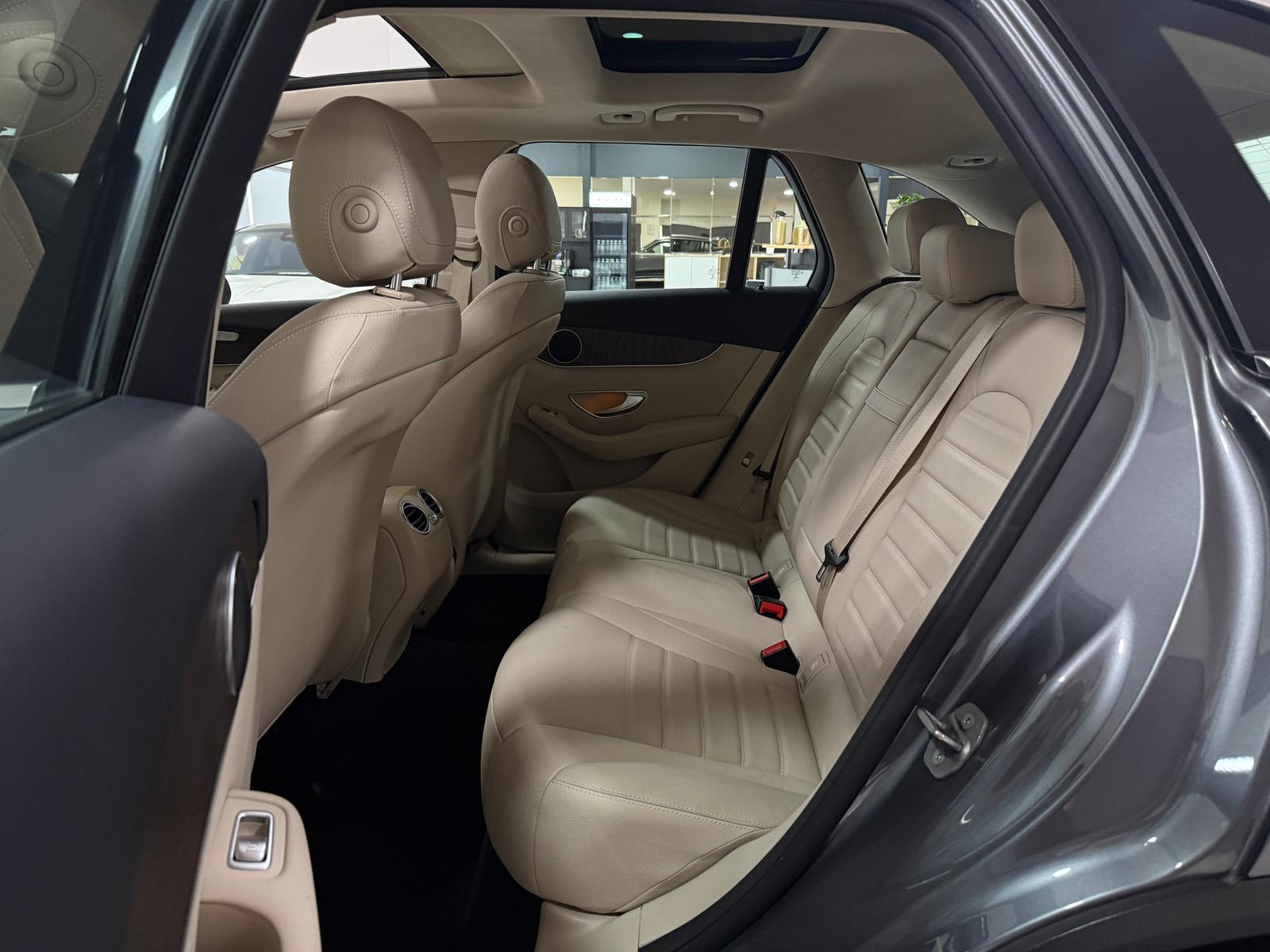 Mercedes-Benz GLC 250 4M 9G LUXURY*LEDER-BEIGE*PANO*360*DISTR*