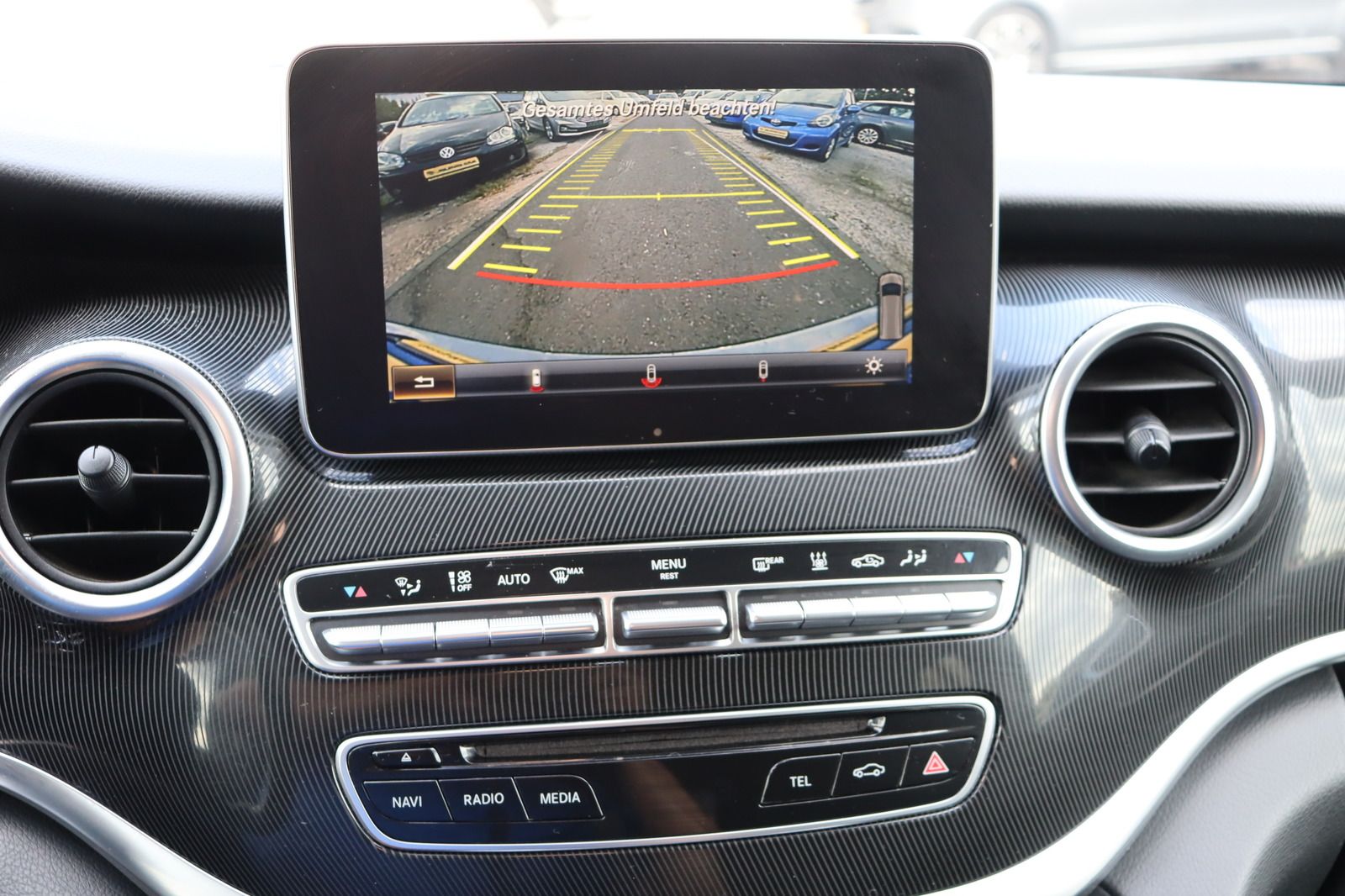 Fahrzeugabbildung Mercedes-Benz V 250 d lang 4-Matic * PDC * Navi * SHZ