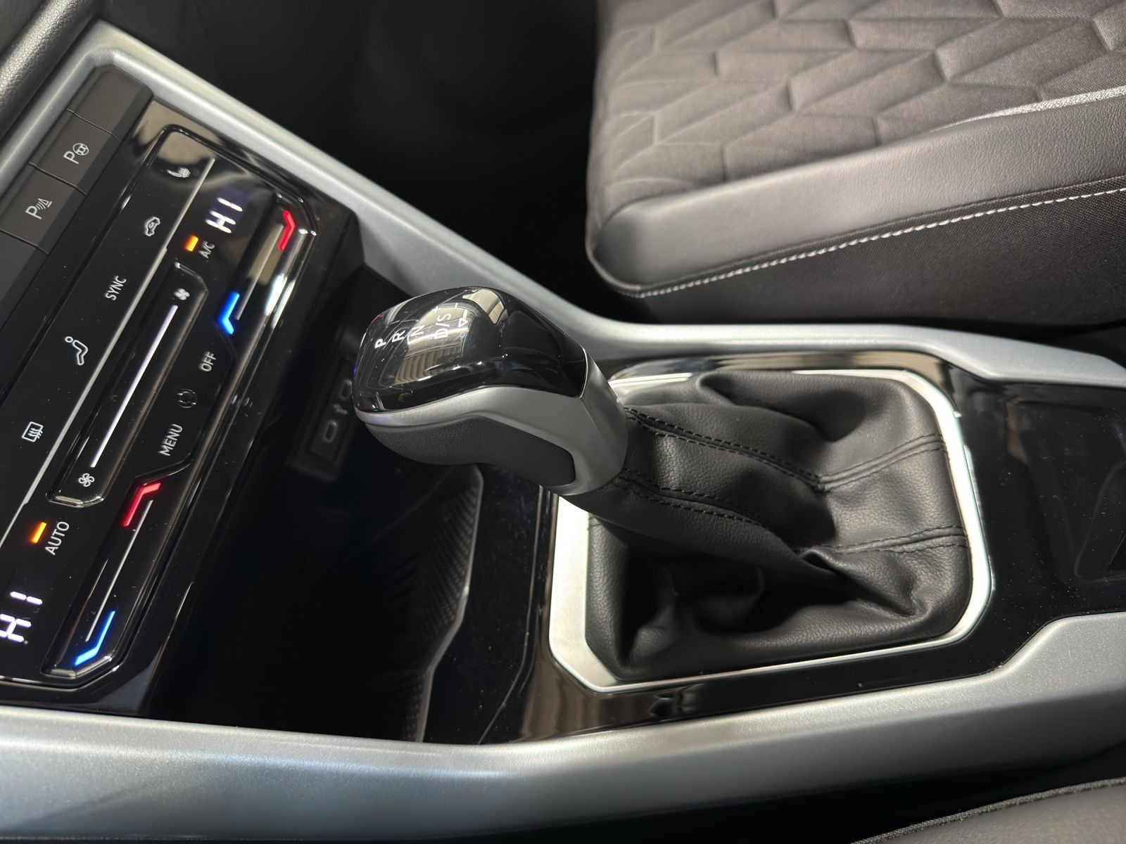 Volkswagen T-Roc - Bild 12