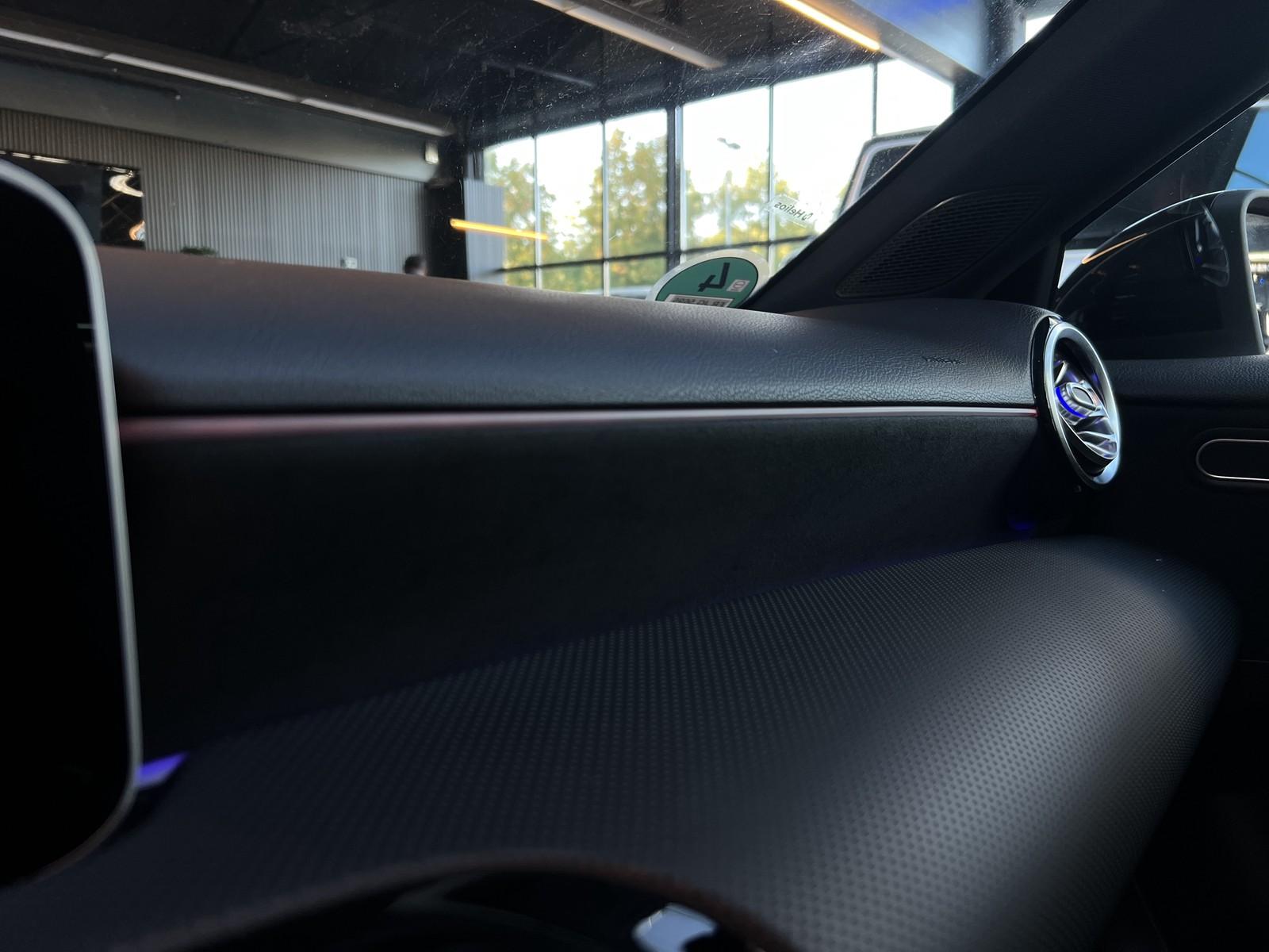 Mercedes-Benz A 250 AMG Line LED / ATTENTION ASSIST / SPURHALT