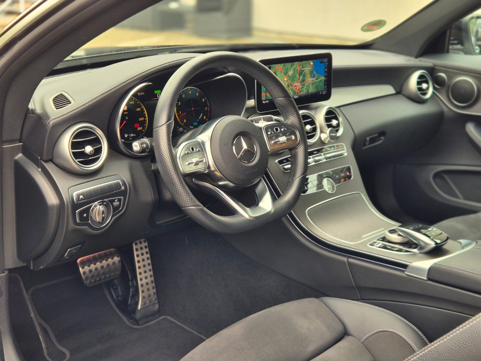Mercedes-Benz C 300 Coupé 4Matic AMG Line Multibeam Virtual foto 21