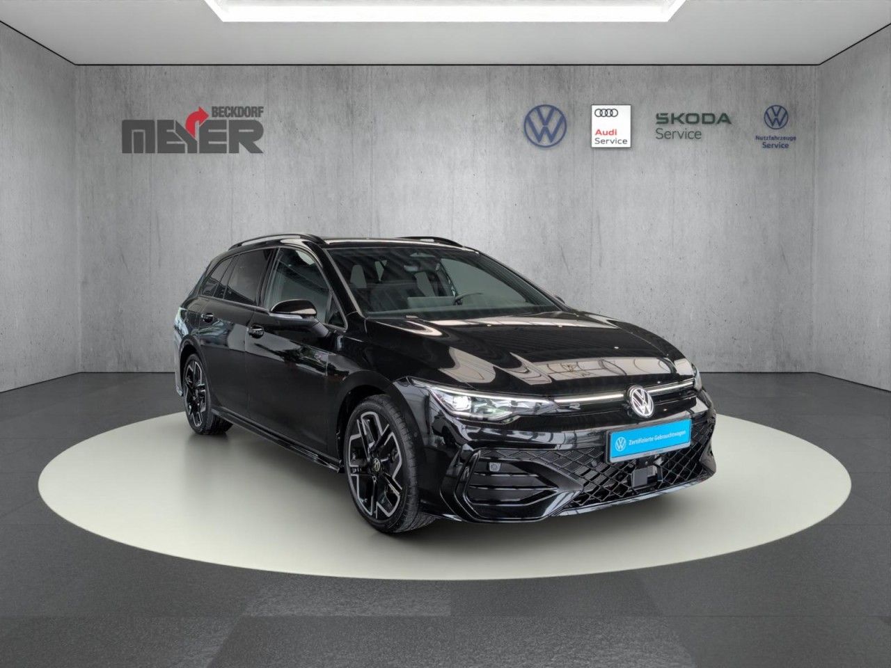 Golf Variant R-Line 1.5 eTSI DSG *Black Style*