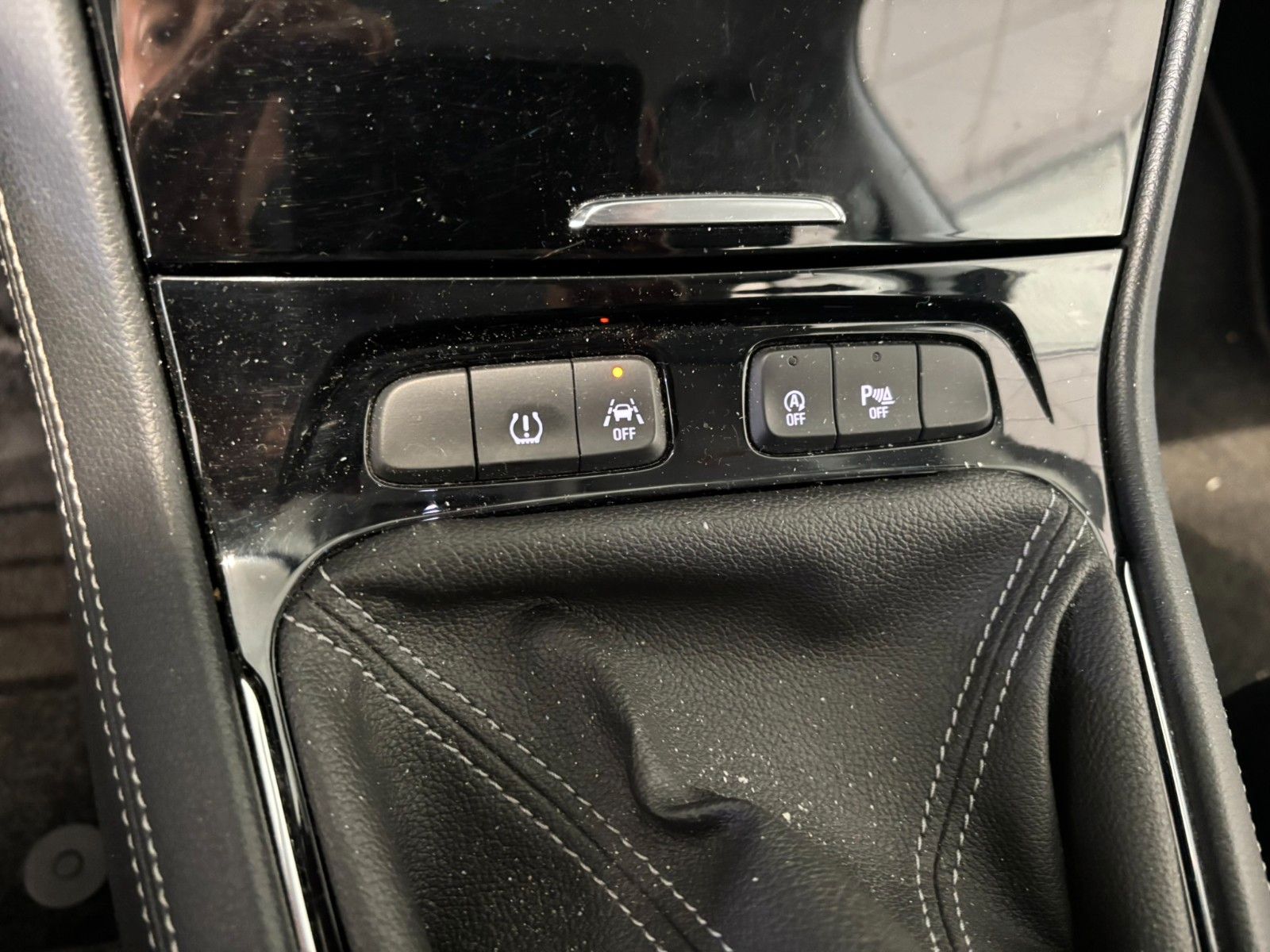 Fahrzeugabbildung Opel Grandland (X) 1.2 INNOV. AHK/NAVI/SHZ/KAMERA/AFL
