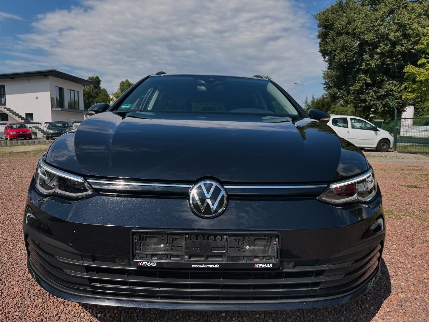 Volkswagen Golf VIII Variant Life*LED*Navi*SHZ*AppleCarPlay