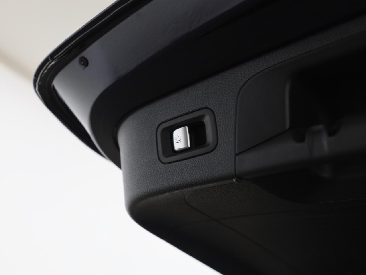 Mercedes-Benz EQC 400 4M AMG Sitzklima SHD AHK HUD TV-Tuner