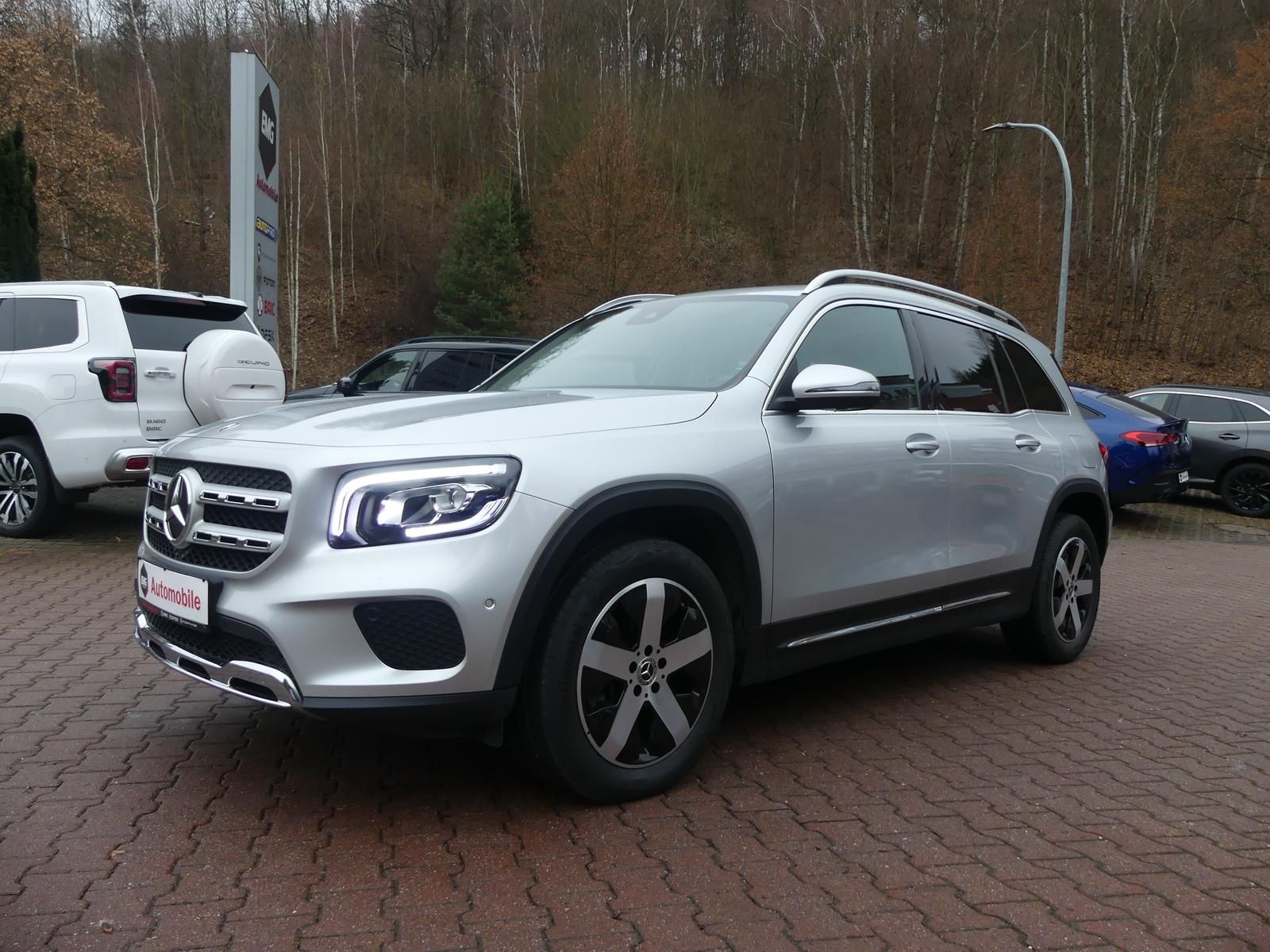 Mercedes-Benz GLB 220 