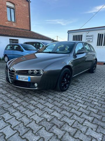 Alfa Romeo 159 1.9 JTDm Sportwagon Distinctive