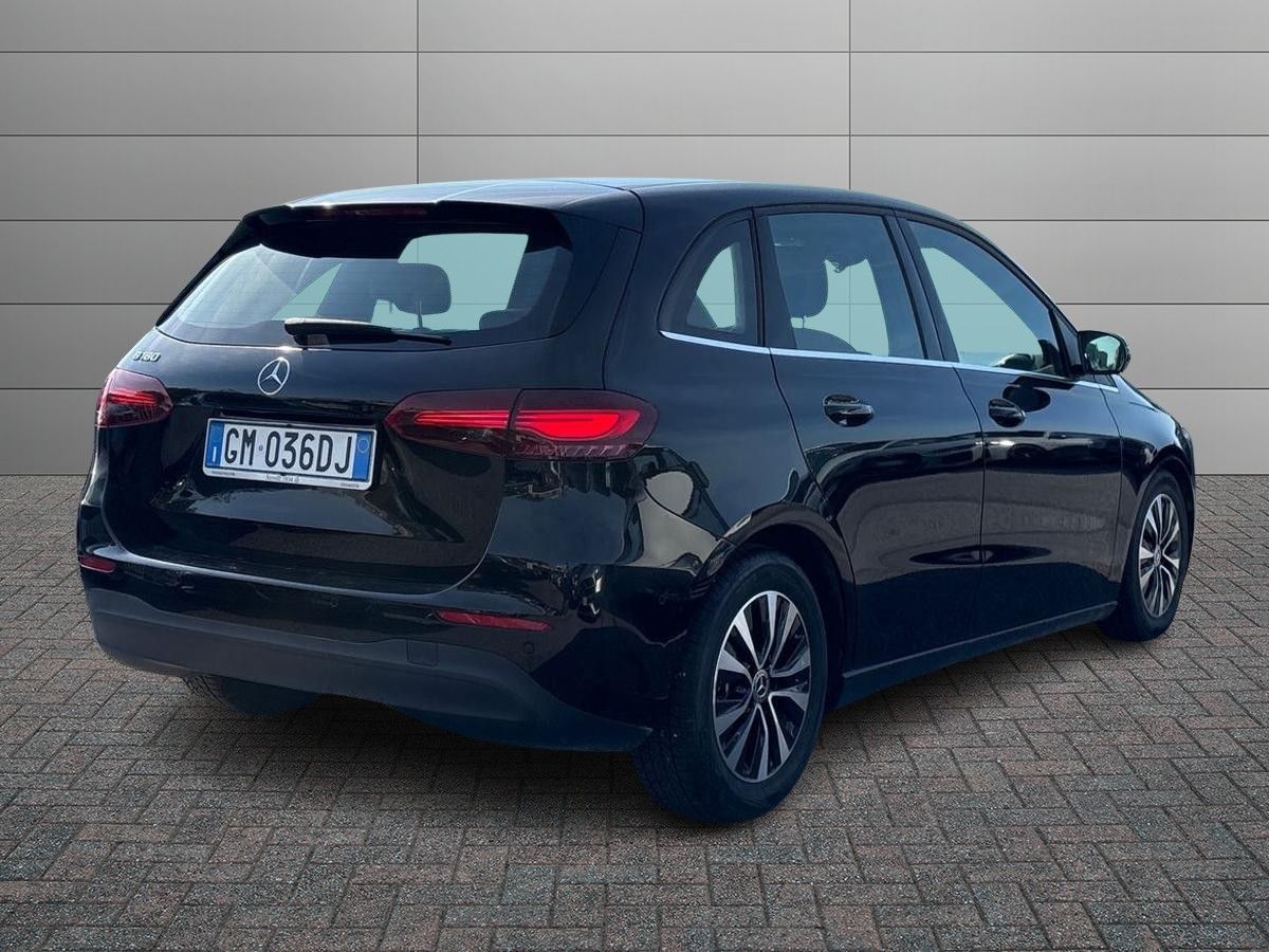 Mercedes-Benz B 180 Advanced auto imagem 2