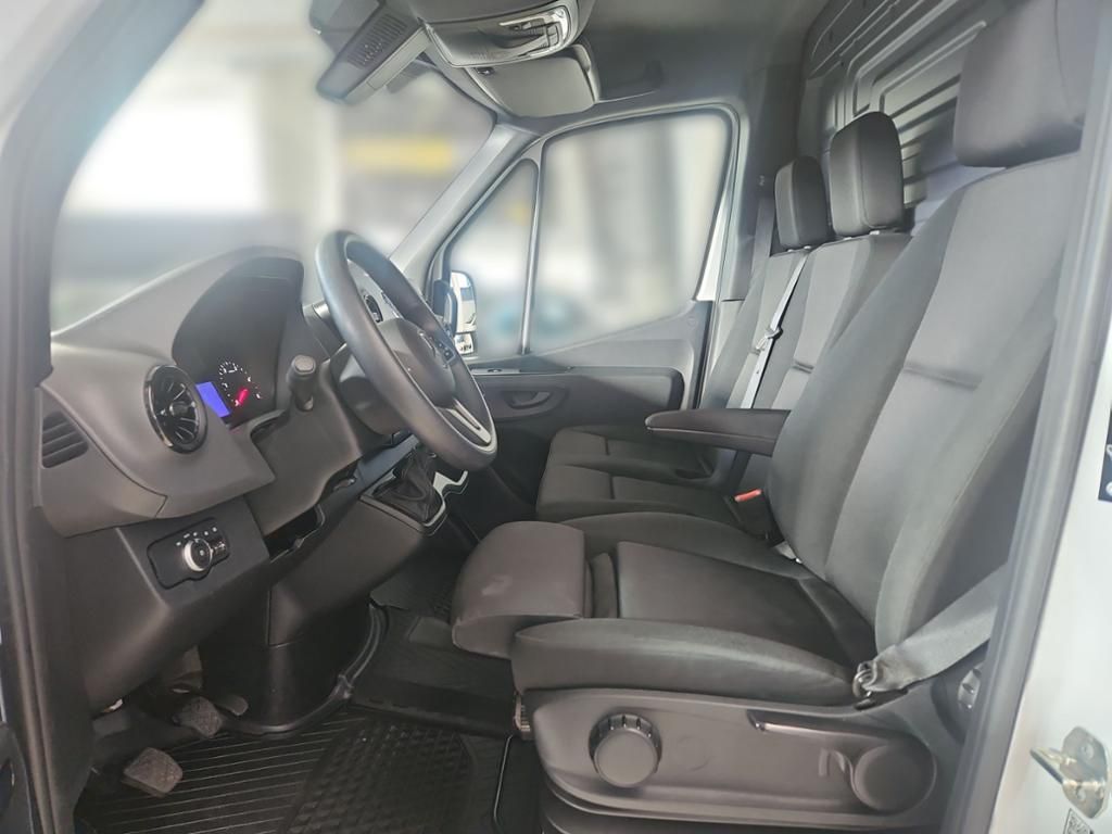 Fahrzeugabbildung Mercedes-Benz Sprinter 317 Kasten L2H2 360° SHZ Nav 3,5t AHK