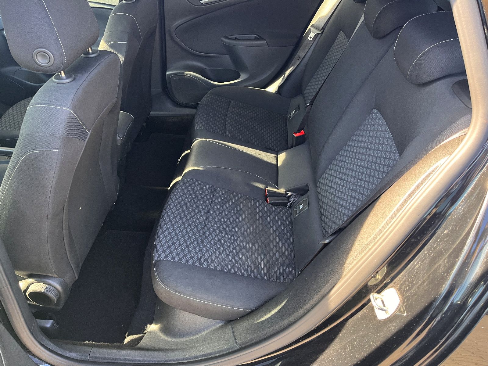 Fahrzeugabbildung Opel Astra K Sports Tourer Edition Start/Stop