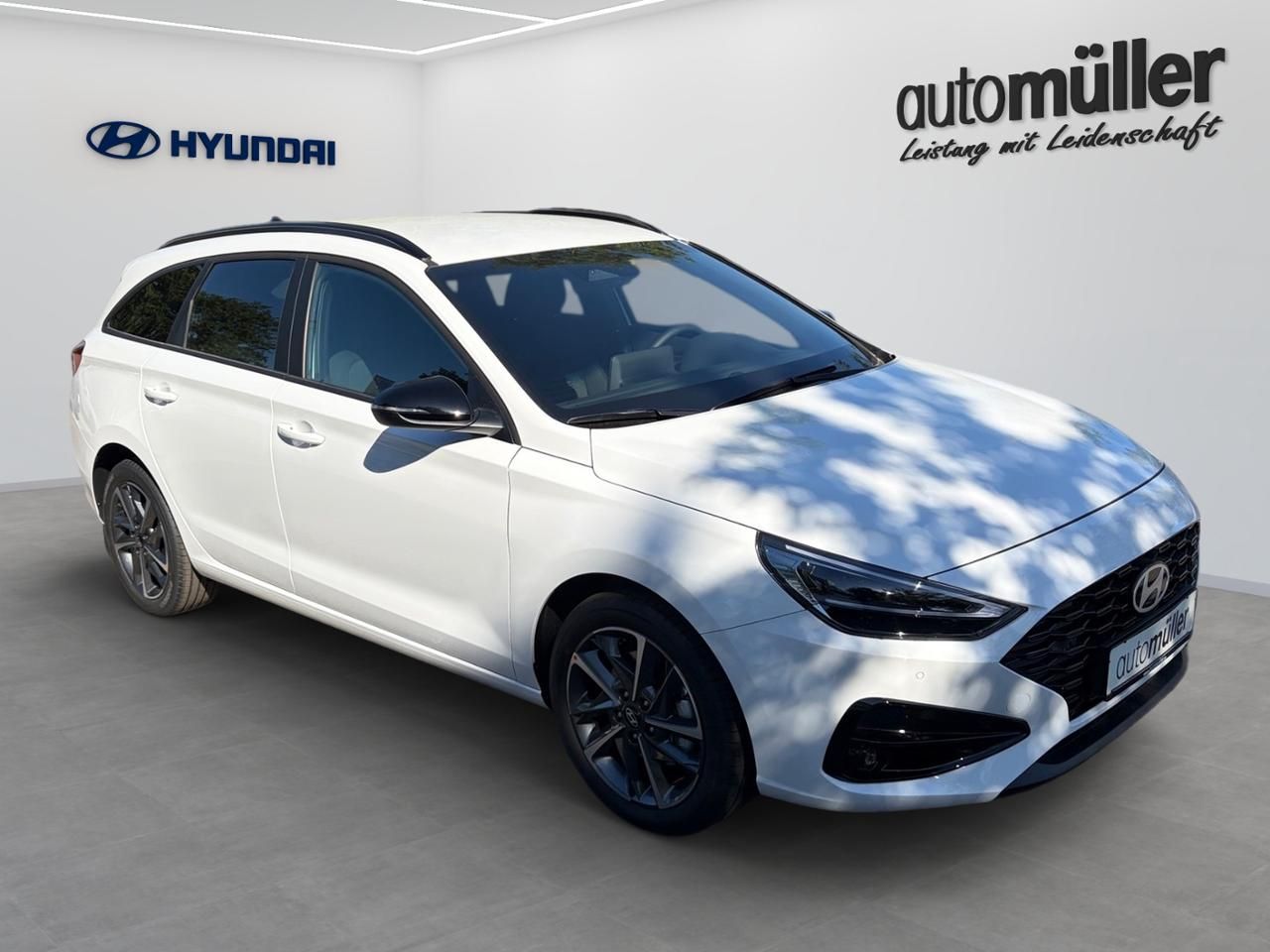 Fahrzeugabbildung Hyundai i30 TREND SHZ*LHZ*NAVI*CARPLAY*