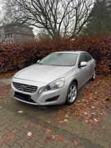 Volvo S60 T3 Summum Summum - silberne Volvo S60