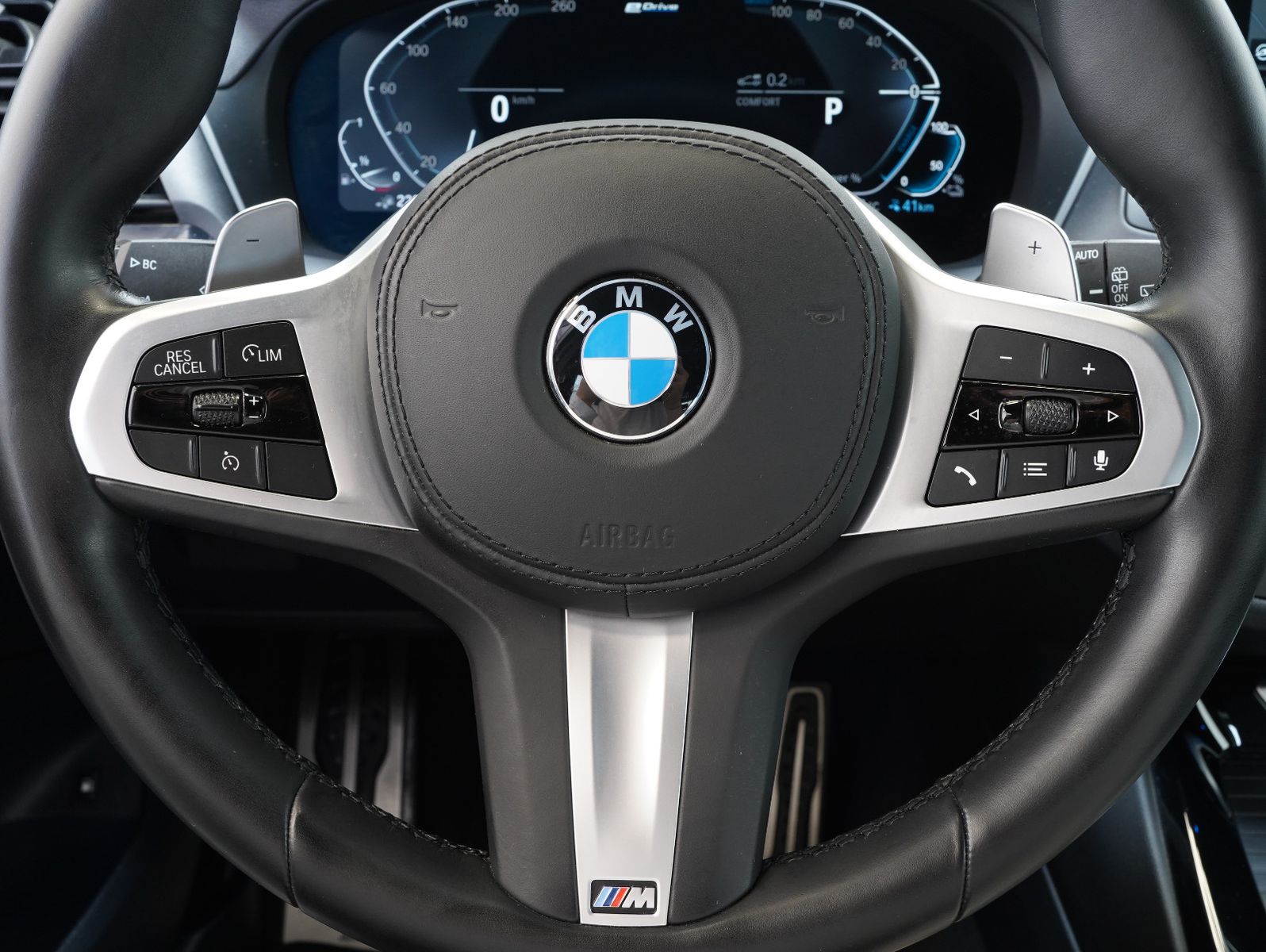 Fahrzeugabbildung BMW X3 xDrive 30 e M Sport AHK/360°/LM20"