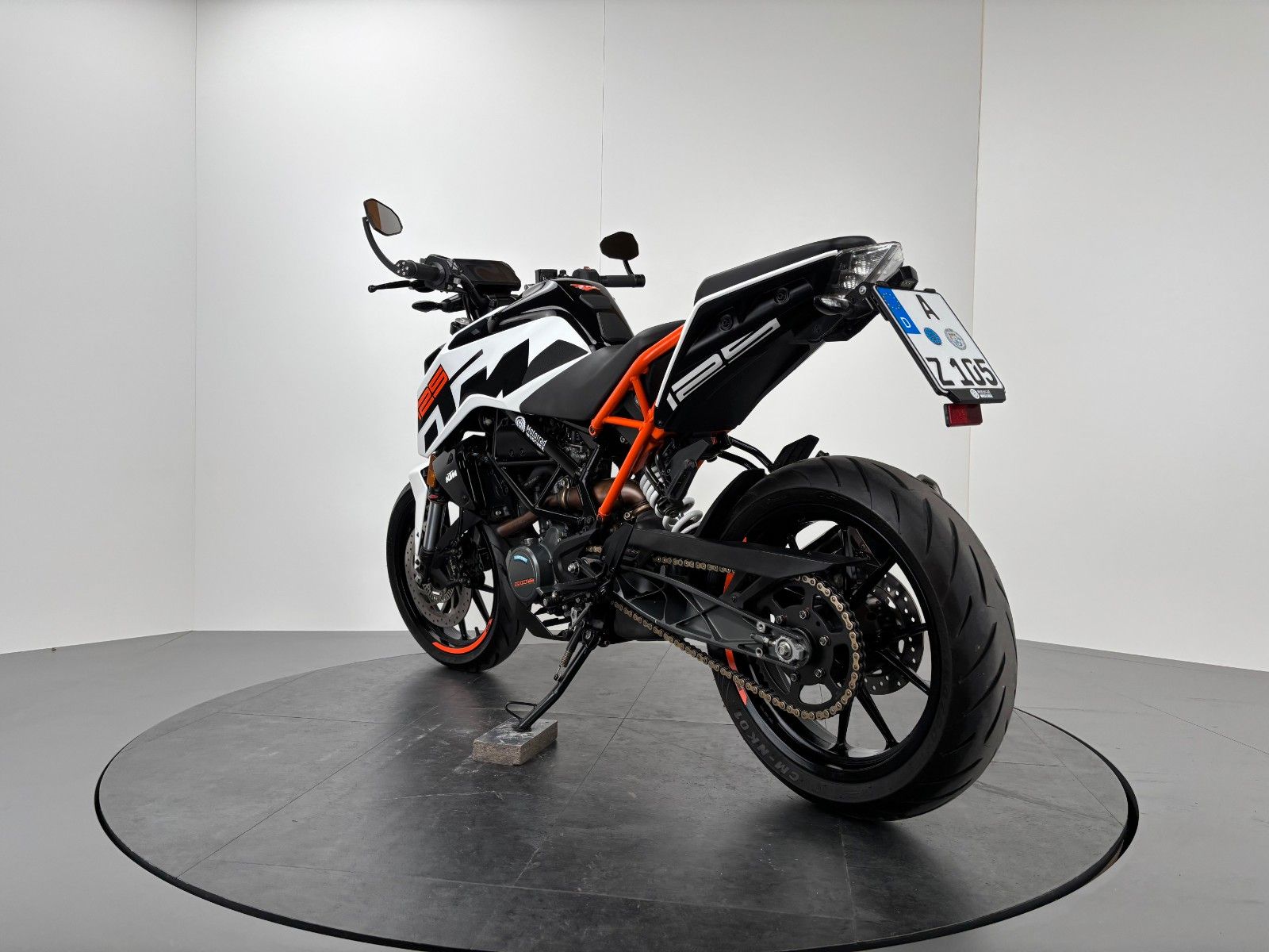 Fahrzeugabbildung KTM DUKE 125 *SERVICE NEU *KURZES HECK