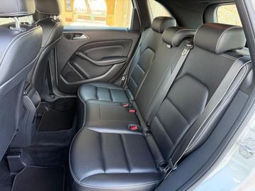 Mercedes B 200 - 11