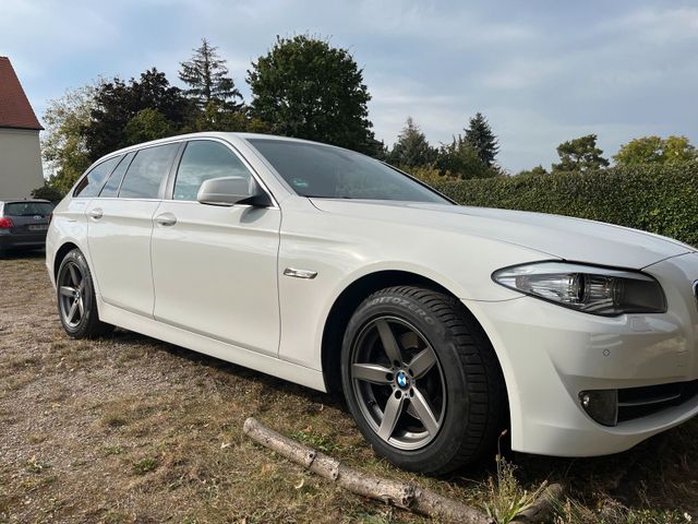 BMW 5 er F11 + CarPlay