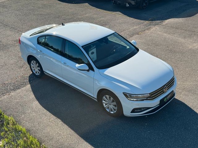 VW Passat Lim 2.0 TDI DSG ACC AHK KAM LED PDC eKLAP