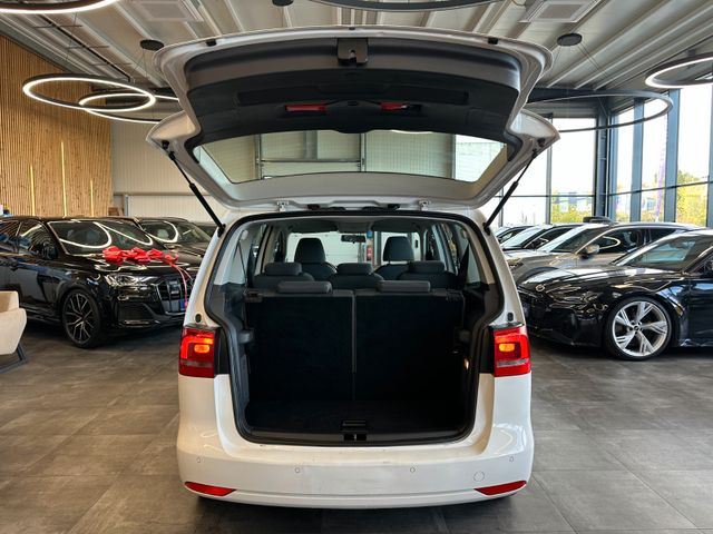 MYAUTOCENTER – Gebraucht- und Jahreswagen mit Werkstattservice in Pfaffenhofen Volkswagen Touran *7-SITZER*TÜV 827*2-ZONEN*PDC*DACHRELING