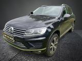 Volkswagen Touareg V6 TDI Executive Edition / Terrain Tech - Volkswagen Touareg: Executive