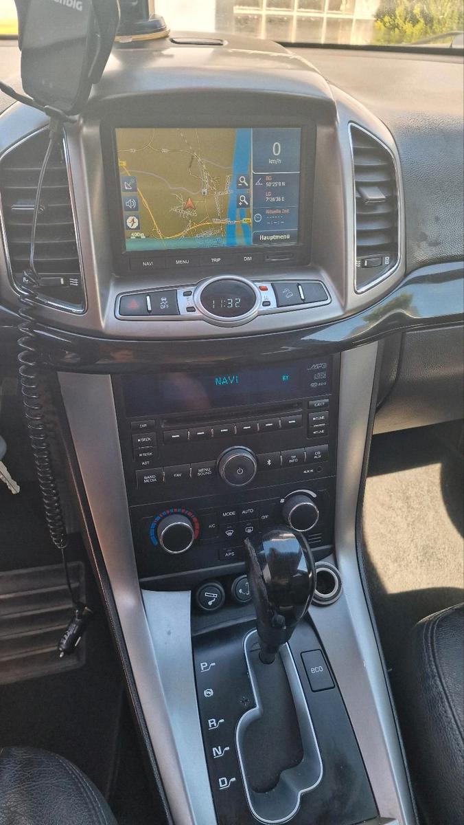 Chevrolet Captiva 2012 — photo 11