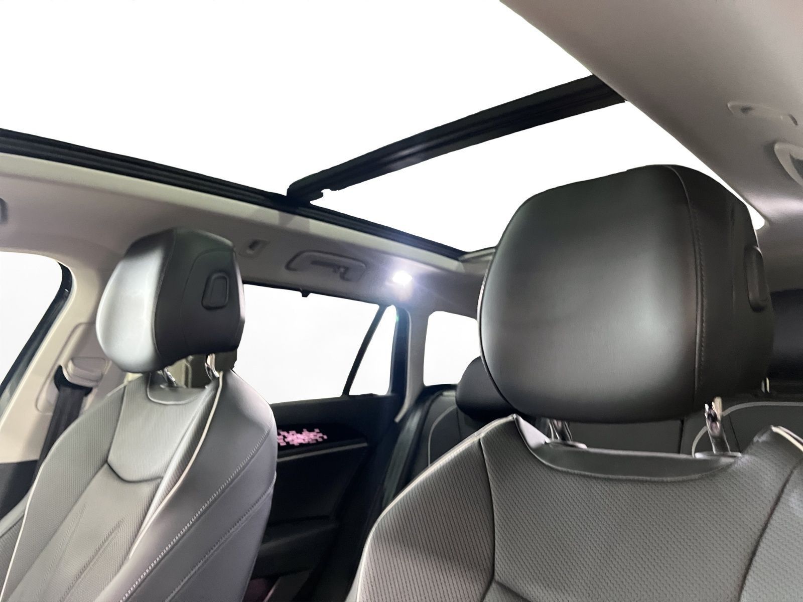Volkswagen Passat Variant - Bild 9