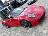 Porsche 992 Carrera 4S 1.Hd 10-26 Approved 100% PZ-KD - rote Porsche 992