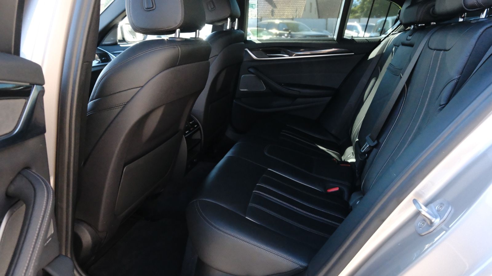 BMW 540i  M.pak M-Perf  Lci Lacer Look foto 21