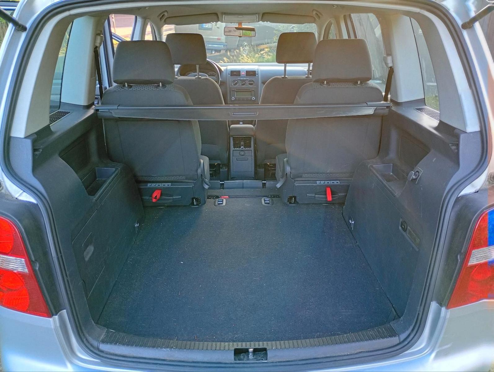 Volkswagen Touran 2006 — photo 9