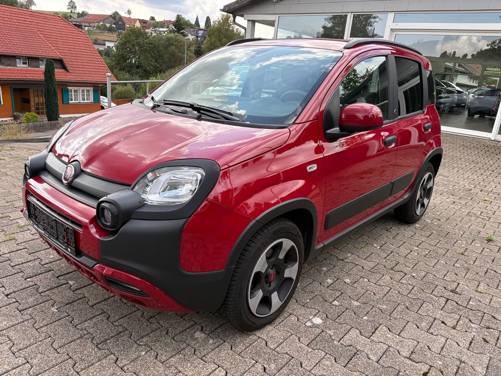 FIAT
                                Panda Cross Red