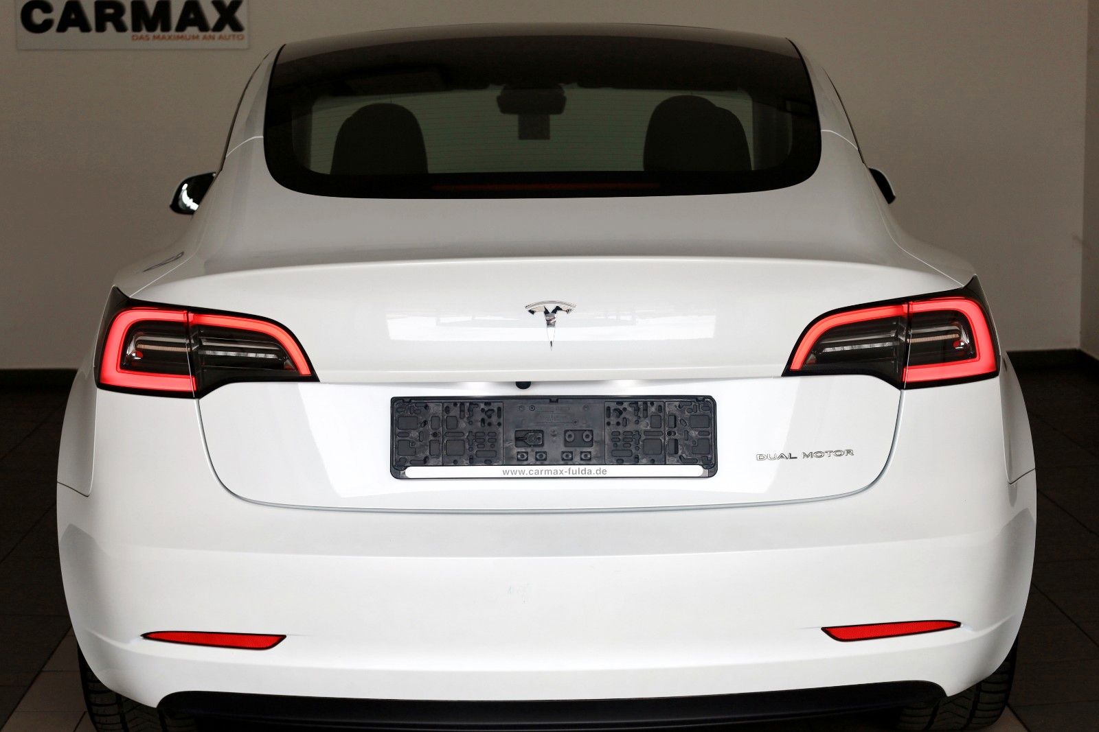Fahrzeugabbildung Tesla Model 3 Long Range Dual AWD Leder,Navi,LED,Panor