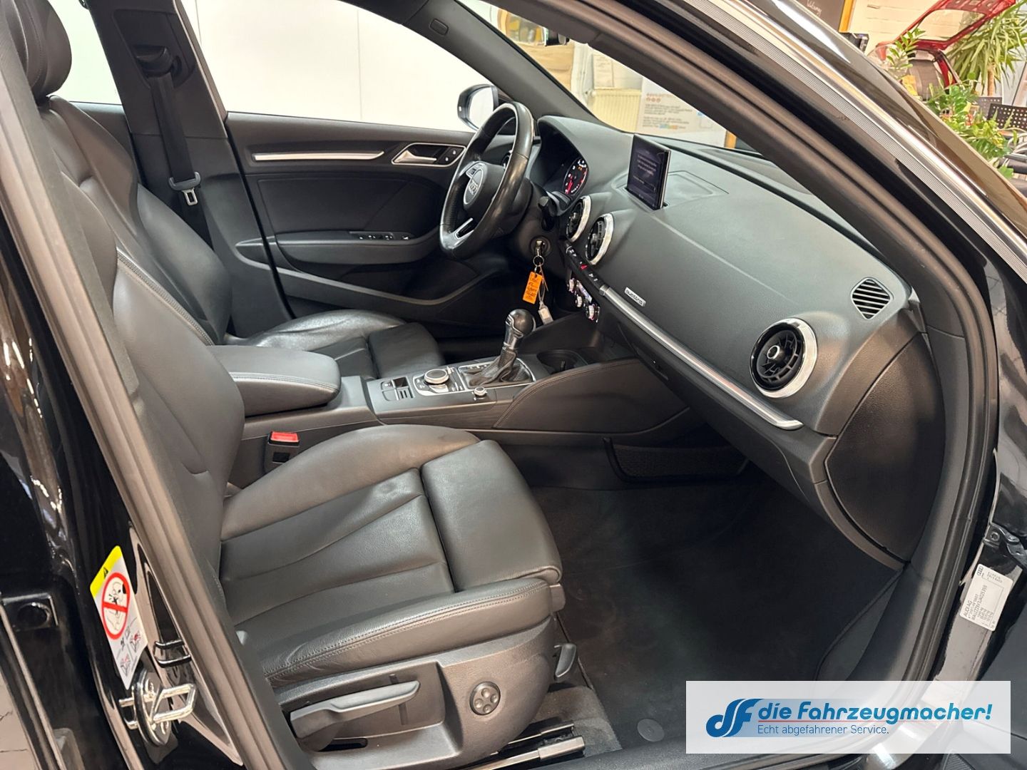 Fahrzeugabbildung Audi A3 Sportback quattro sport El. Panodach Leder LE