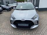 Toyota Yaris 1.5*16"ALU+APPLE&ANDROID+LED*KAMERA*Sitzhz - Toyota Yaris mit Benzin-Antrieb