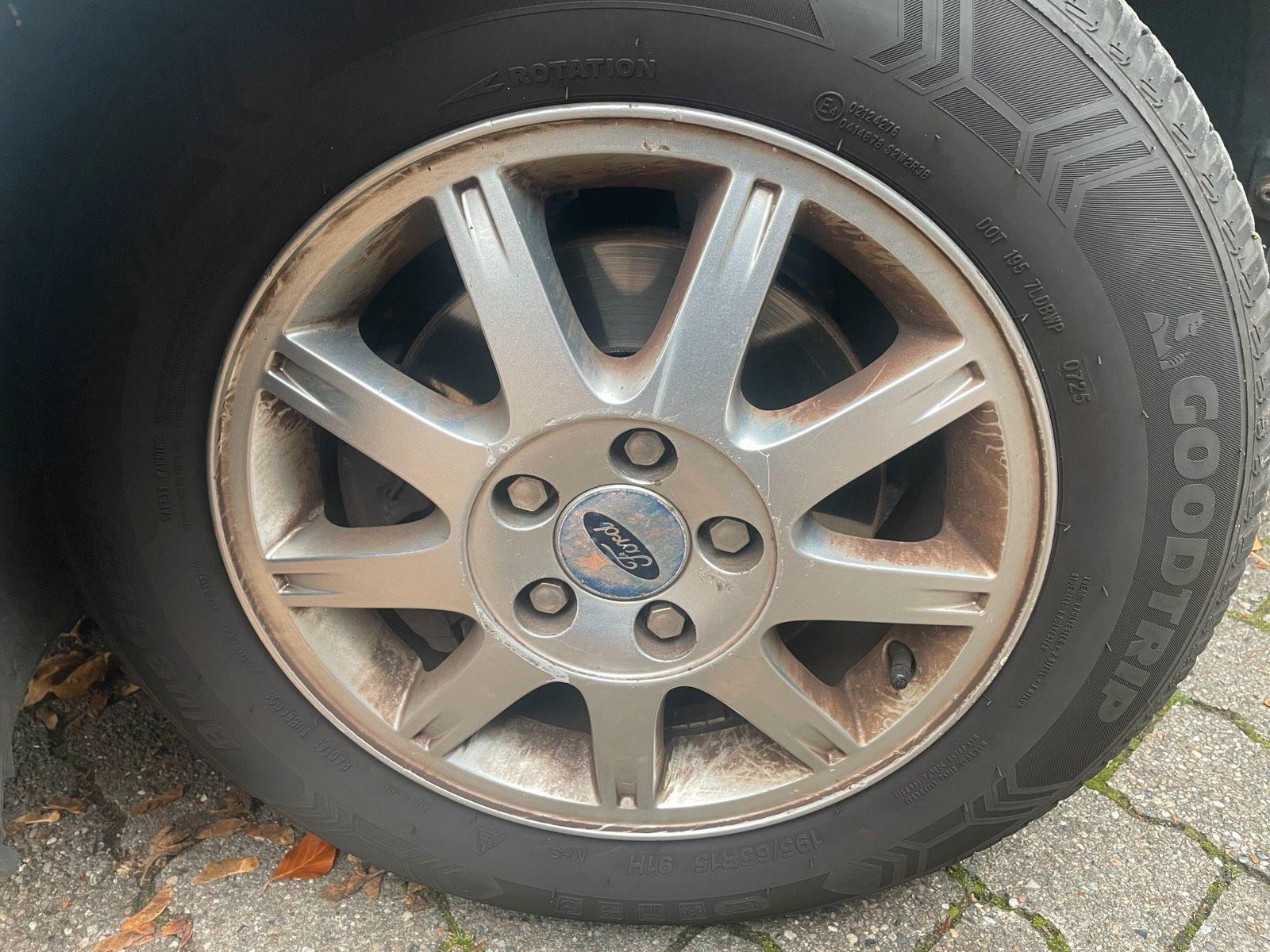 Ford Focus 2005 — photo 6