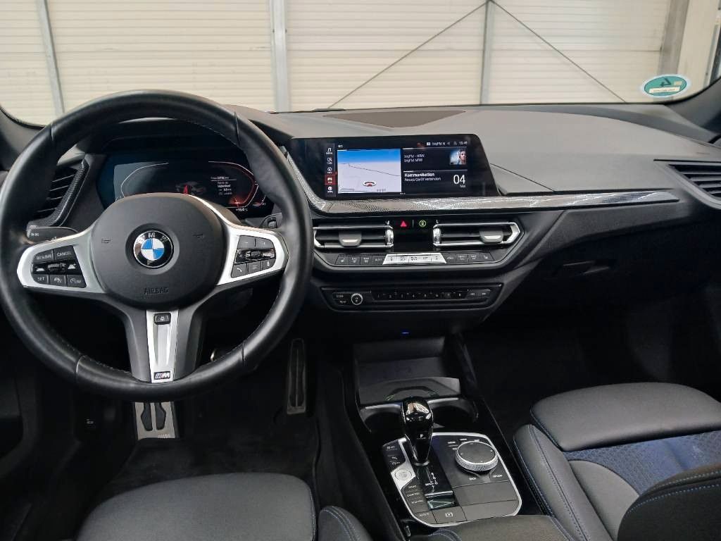Fahrzeugabbildung BMW 218i M Sport Gran Coupe Panorama ACC H&k Memory