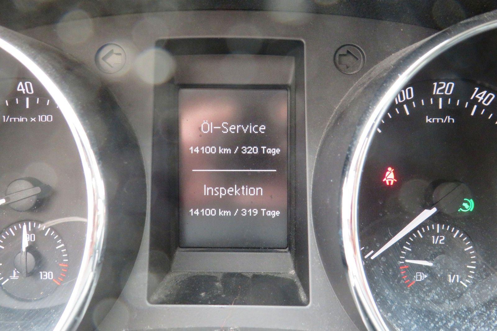 Fahrzeugabbildung SKODA Yeti Cool Edition TSI DSG AHK PDC GRA 1.HAND