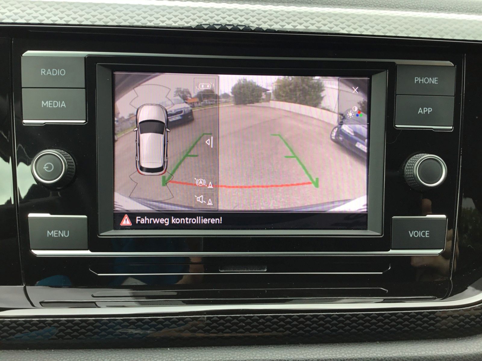 Fahrzeugabbildung Volkswagen Taigo 1.0 TSI Life+LED+App Connect+Kamera