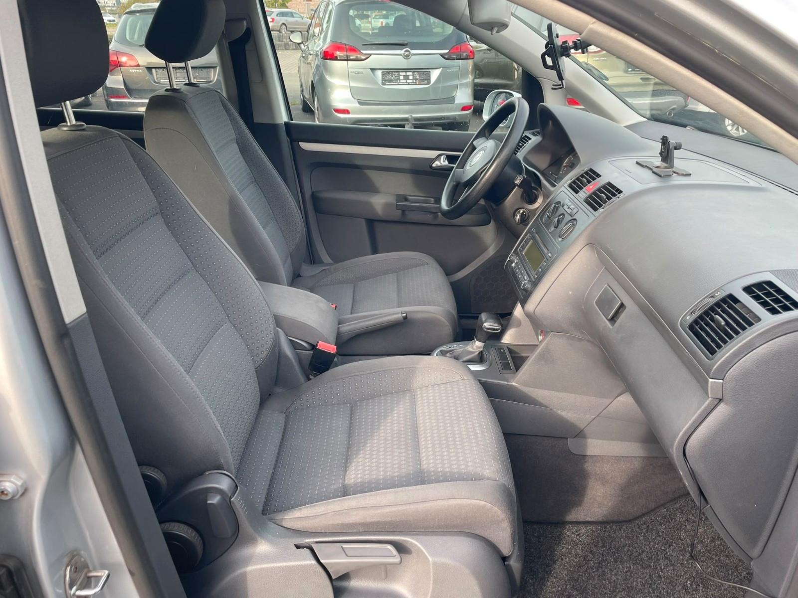 Volkswagen Touran 2004 — photo 10