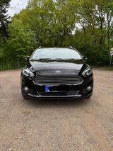 Ford S-Max - Ford S-Max mit Benzin-Antrieb: Kombi