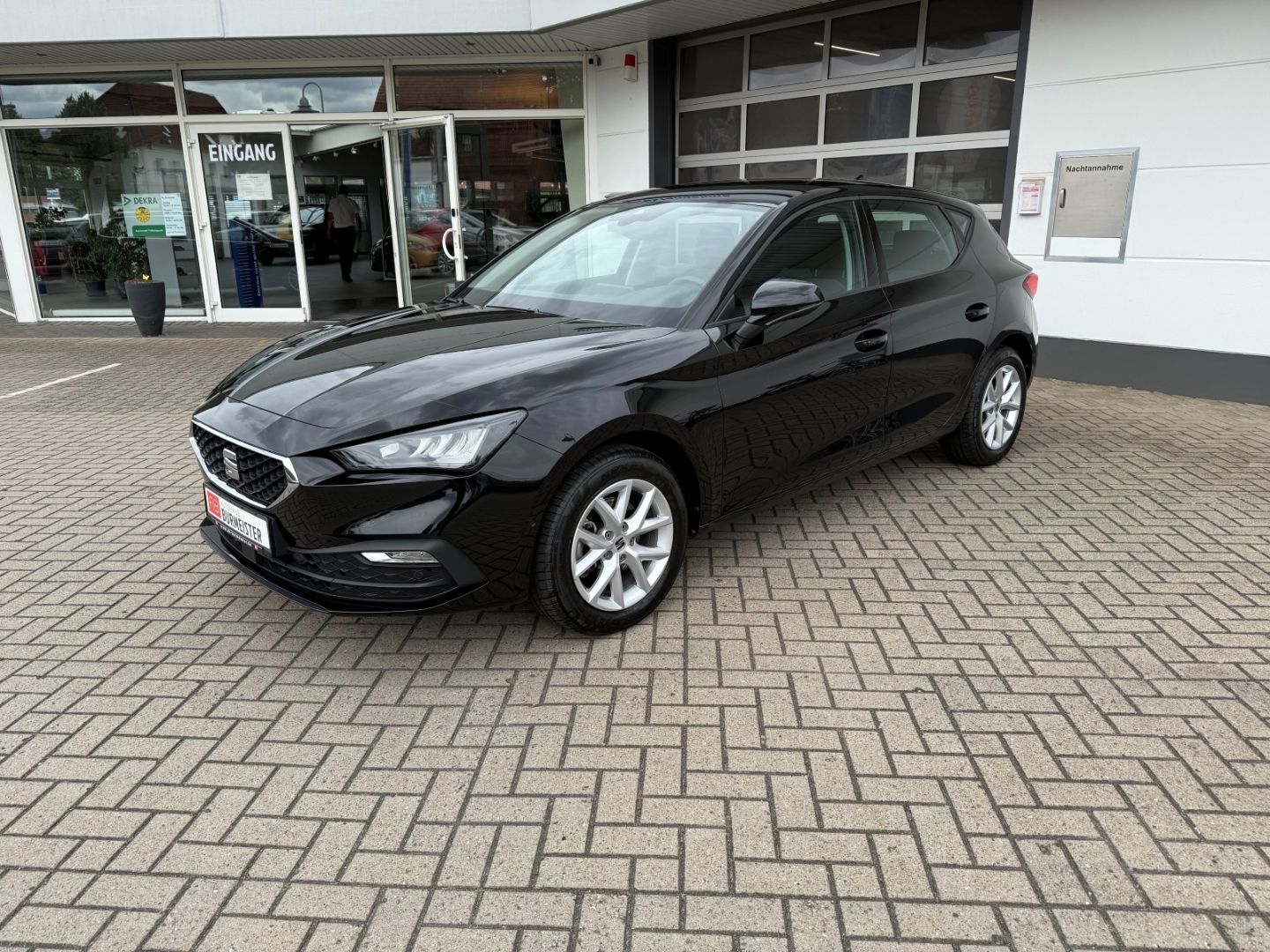 SEAT Leon 1.0 eTSI EU6d Style ACC Carplay LED - Image 2