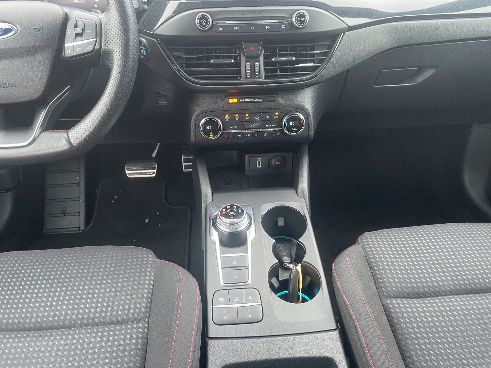 Fahrzeugabbildung Ford Focus Turnier ST-Line