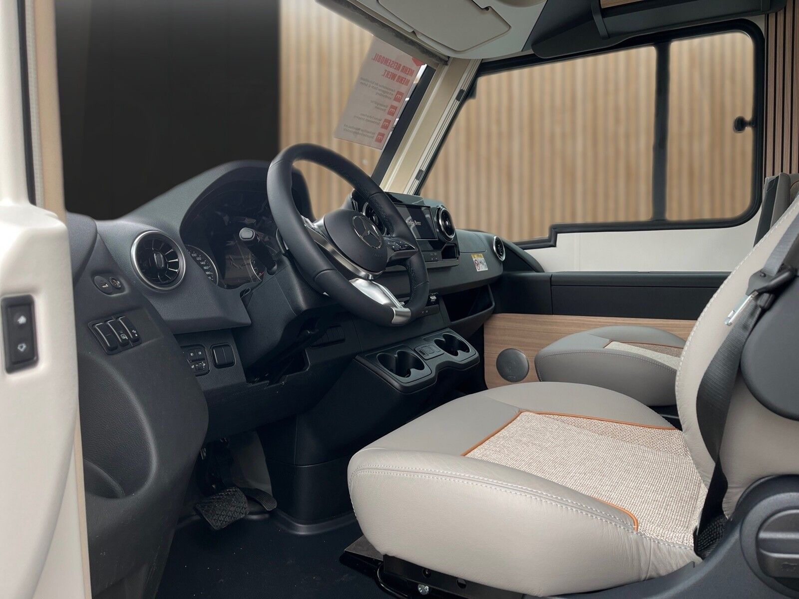 Fahrzeugabbildung Malibu I 470 RB LE K comfort Navi, Markise, RFK, TV