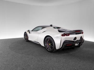 2021 Ferrari SF90 照片 7