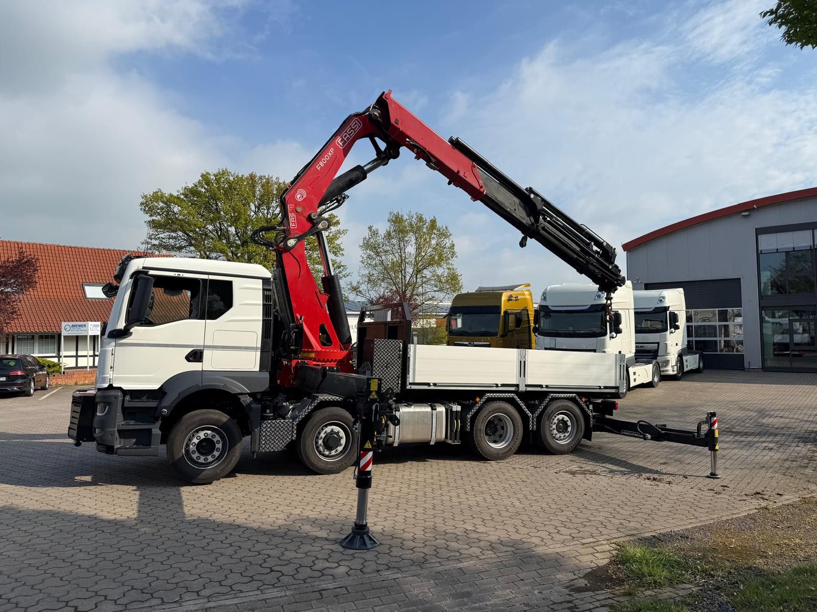 Fahrzeugabbildung MAN 35.520 8x4 Kran Fassi F800, OHNE ABSTÜTZÜBERWACH