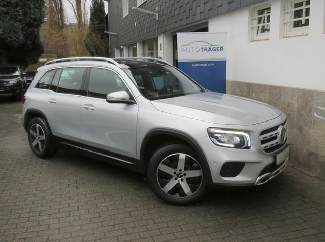 Mercedes-Benz GLB 200 / Panorama, Virtual, R-Kam, Assists