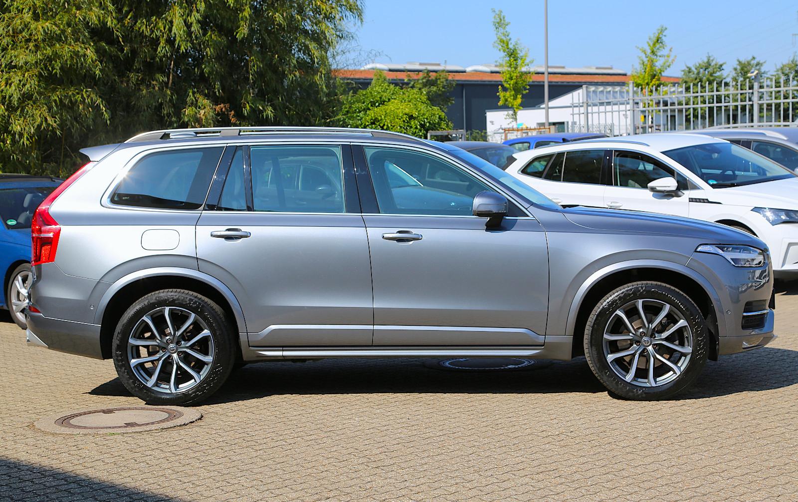 Volvo XC 90 Momentum 7-Sitzer LED HUD ACC Kamera 20"