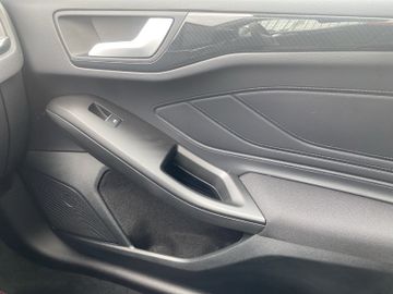 Ford FOCUS ST-LINE X 5W 1.0T 155 MH AHK+Kam.+KeyLess