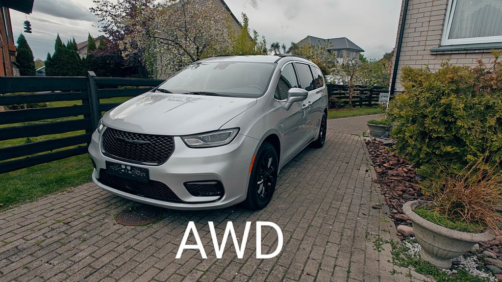 Image of Chrysler Pacifica