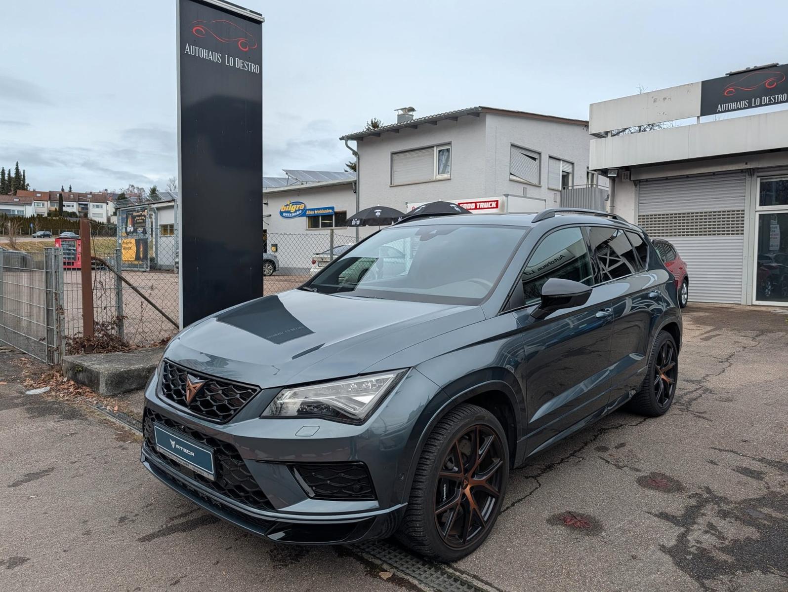 Cupra Ateca 2.0 TSI 300 PS 4Drive DSG AHK/PANO *VOLL*