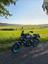 Yamaha MT09 RN87 - YAMAHA R8