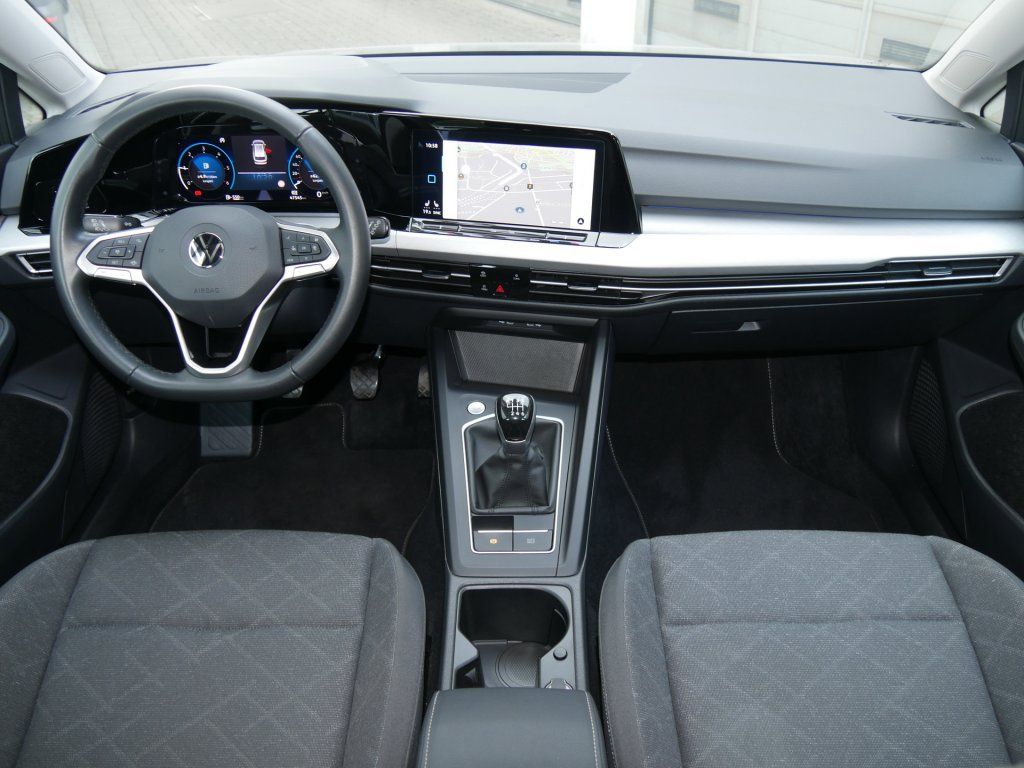 Fahrzeugabbildung Volkswagen Golf Variant 2.0 TDI Life ACC Navi SHZ AppConnec